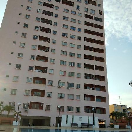 Plaza Melaka Raya Apartment Esterno foto
