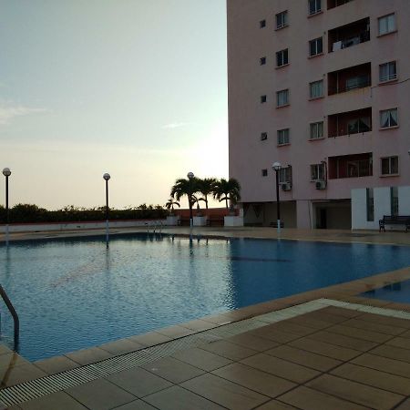 Plaza Melaka Raya Apartment Esterno foto