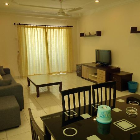 Plaza Melaka Raya Apartment Esterno foto