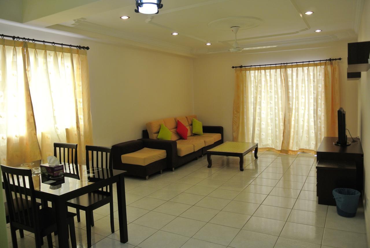Plaza Melaka Raya Apartment Esterno foto