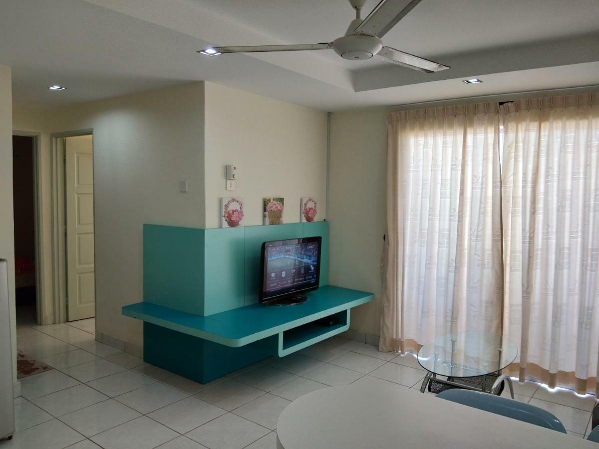 Plaza Melaka Raya Apartment Esterno foto