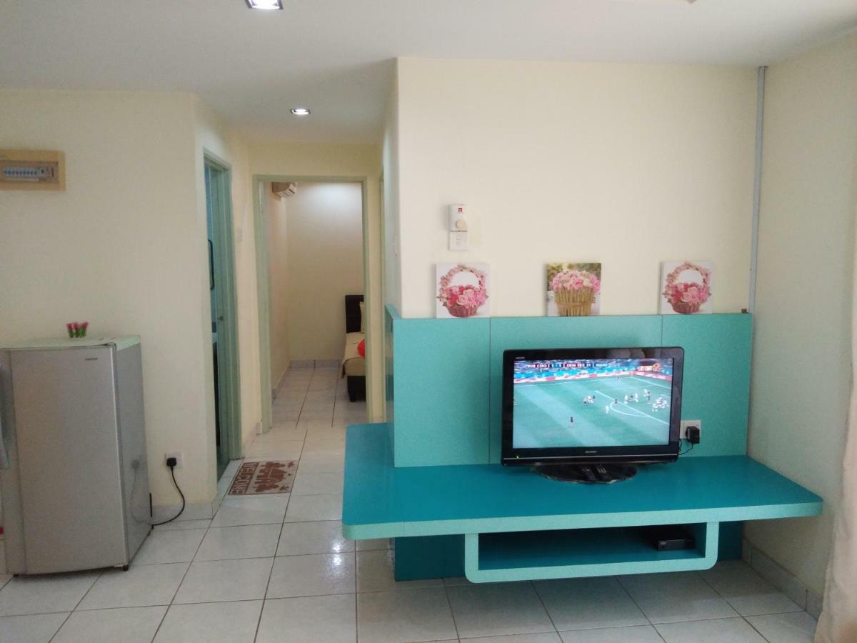 Plaza Melaka Raya Apartment Esterno foto
