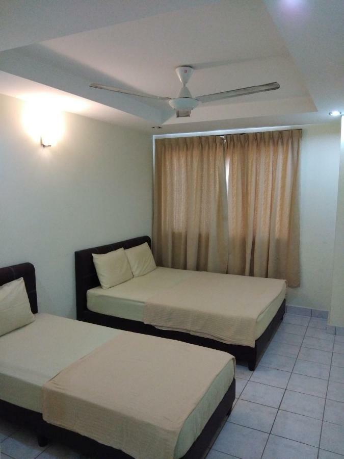 Plaza Melaka Raya Apartment Esterno foto