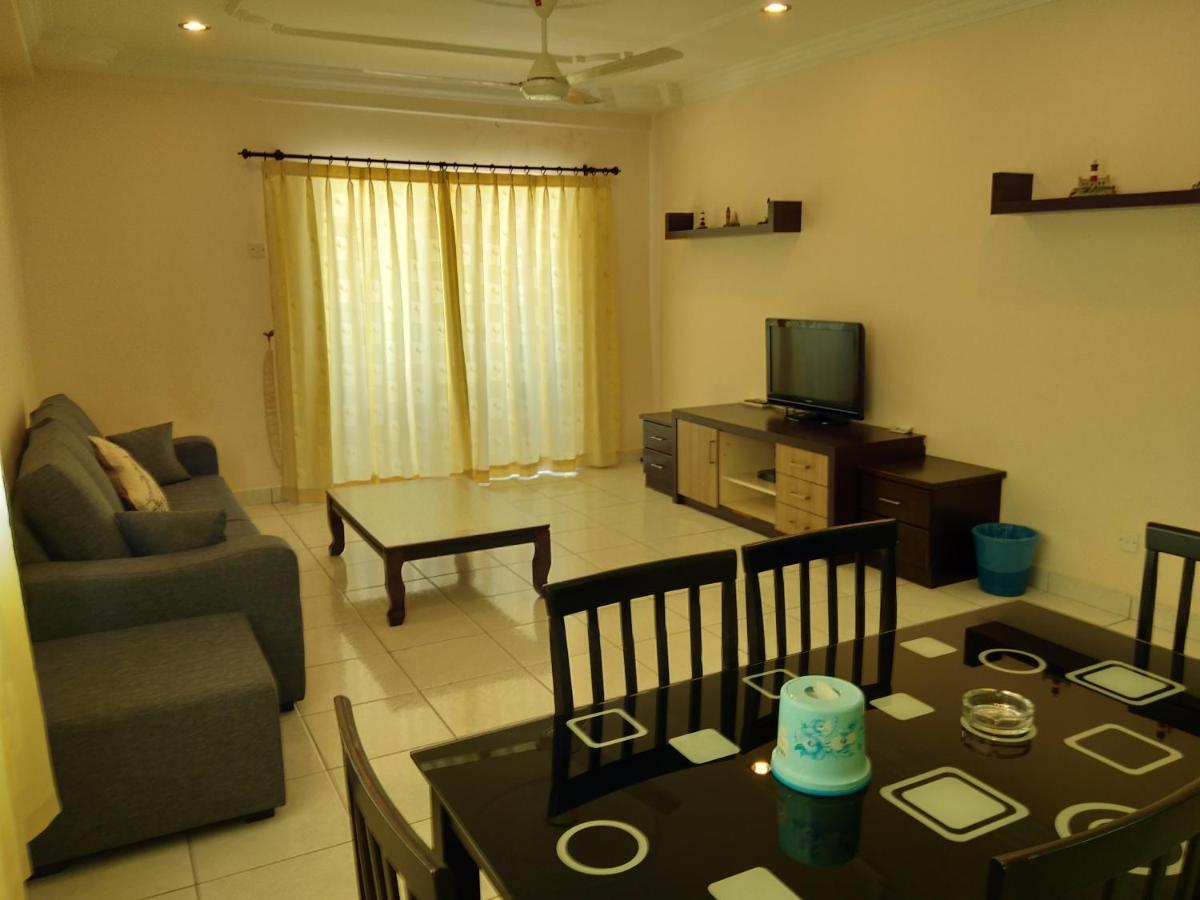 Plaza Melaka Raya Apartment Esterno foto
